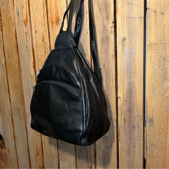 Perlina  Black Leather Backpack - Picture 3 of 9
